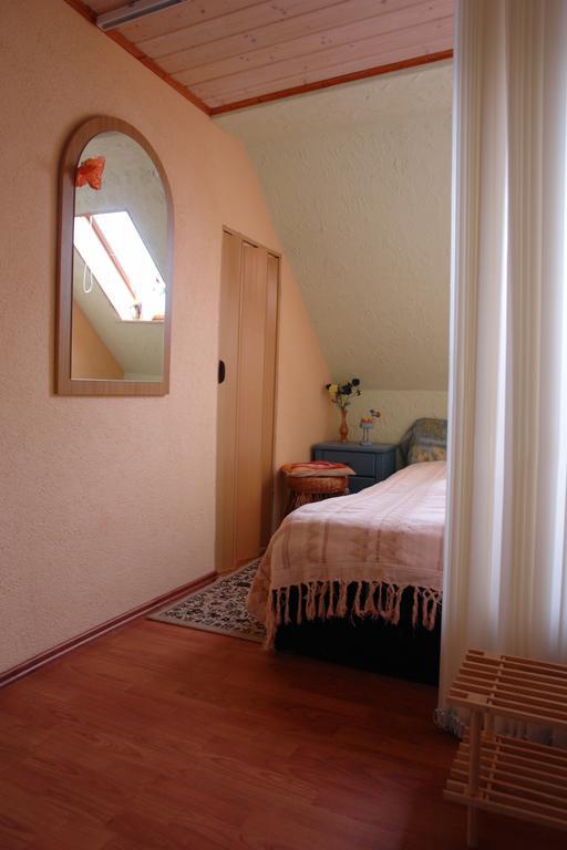 Ferienwohnung Bimmelbahn-Blick Neudorf  Værelse billede